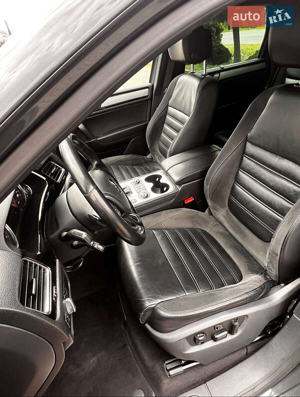 Позашляховик / Кросовер Volkswagen Touareg 2013 в Ужгороді