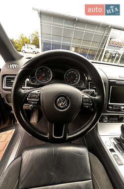 Позашляховик / Кросовер Volkswagen Touareg 2013 в 