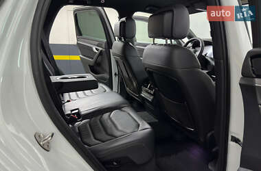 Внедорожник / Кроссовер Volkswagen Touareg 2021 в 