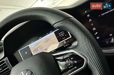 Внедорожник / Кроссовер Volkswagen Touareg 2021 в 