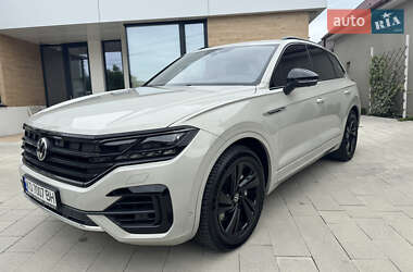 Позашляховик / Кросовер Volkswagen Touareg 2020 в 