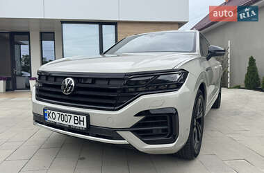 Позашляховик / Кросовер Volkswagen Touareg 2020 в 