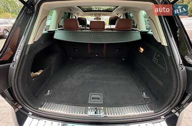 Внедорожник / Кроссовер Volkswagen Touareg 2015 в 