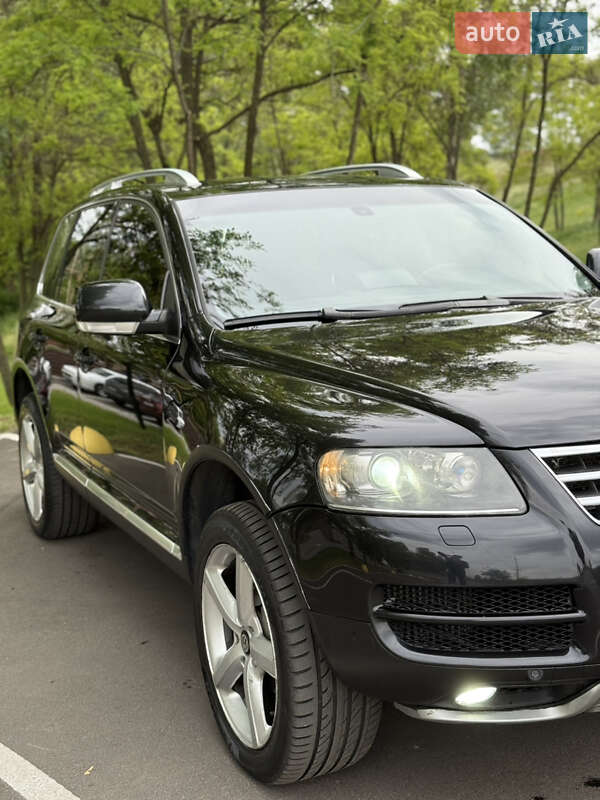 Внедорожник / Кроссовер Volkswagen Touareg 2006 в Киеве