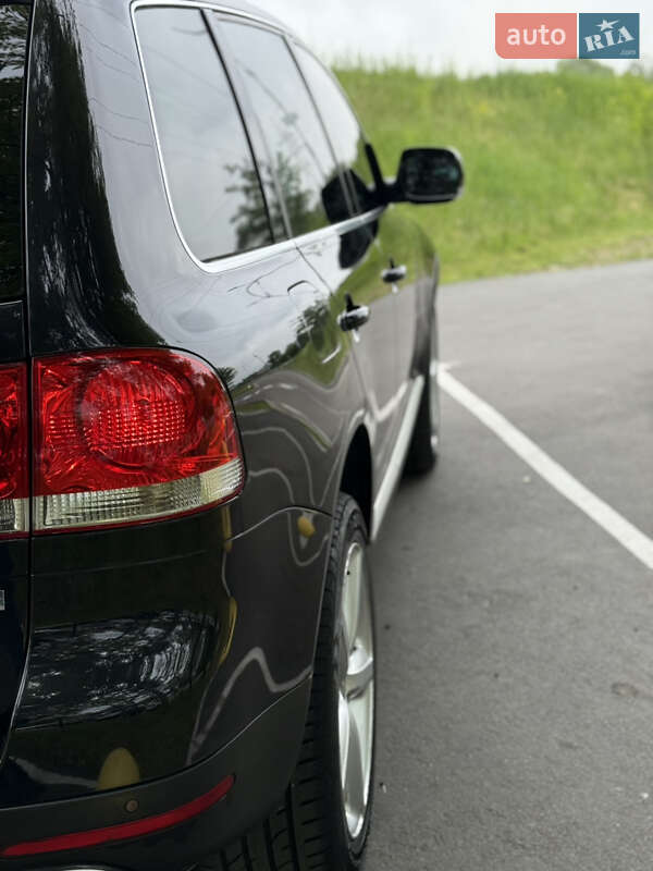 Внедорожник / Кроссовер Volkswagen Touareg 2006 в Киеве