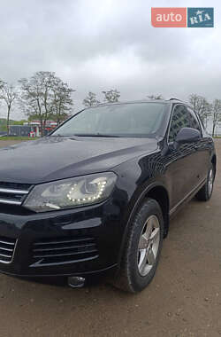 Внедорожник / Кроссовер Volkswagen Touareg 2014 в Тернополе