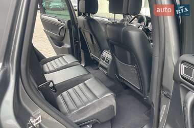 Внедорожник / Кроссовер Volkswagen Touareg 2016 в 