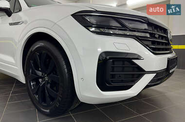 Внедорожник / Кроссовер Volkswagen Touareg 2022 в 