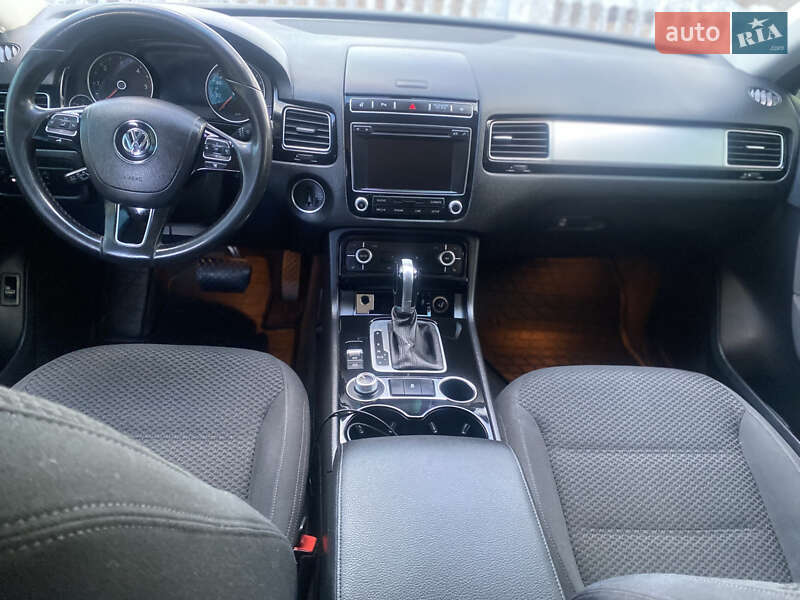 Внедорожник / Кроссовер Volkswagen Touareg 2016 в Ивано-Франковске
