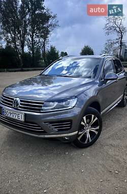 Позашляховик / Кросовер Volkswagen Touareg 2014 в 