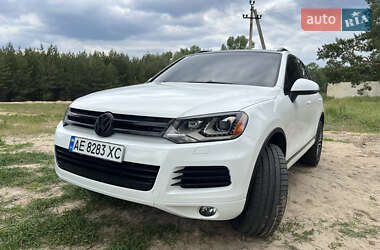 Внедорожник / Кроссовер Volkswagen Touareg 2011 в Днепре