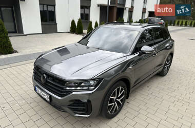 Позашляховик / Кросовер Volkswagen Touareg 2021 в 