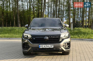 Позашляховик / Кросовер Volkswagen Touareg 2021 в 