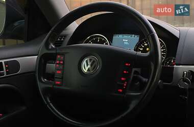 Внедорожник / Кроссовер Volkswagen Touareg 2008 в 