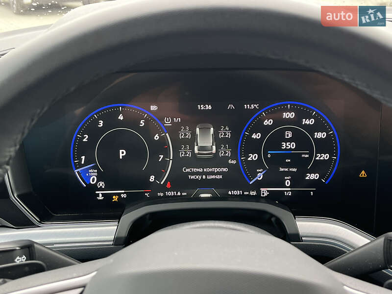 Позашляховик / Кросовер Volkswagen Touareg 2024 в Хмельницькому
