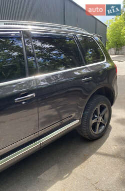Позашляховик / Кросовер Volkswagen Touareg 2007 в 