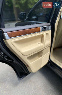 Позашляховик / Кросовер Volkswagen Touareg 2007 в 