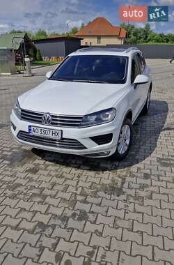 Внедорожник / Кроссовер Volkswagen Touareg 2015 в Иршаве