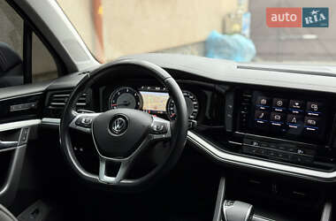 Внедорожник / Кроссовер Volkswagen Touareg 2020 в 