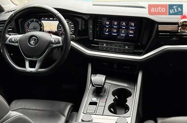 Внедорожник / Кроссовер Volkswagen Touareg 2020 в 