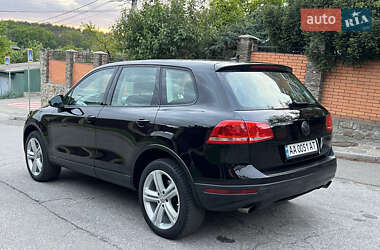 Внедорожник / Кроссовер Volkswagen Touareg 2015 в 