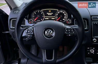Внедорожник / Кроссовер Volkswagen Touareg 2015 в 
