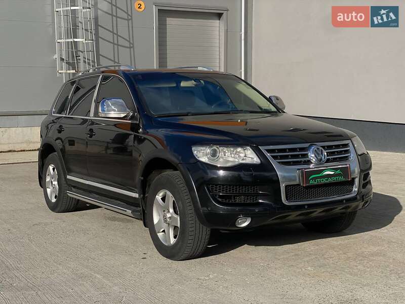 Внедорожник / Кроссовер Volkswagen Touareg 2008 в Киеве