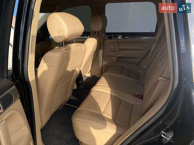 Внедорожник / Кроссовер Volkswagen Touareg 2008 в Киеве