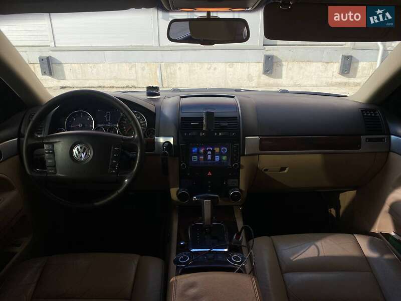Внедорожник / Кроссовер Volkswagen Touareg 2008 в Киеве