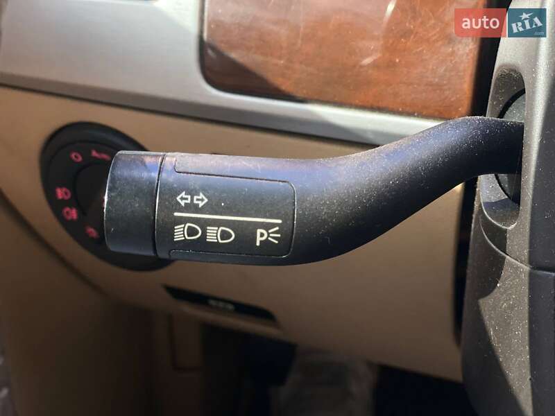 Внедорожник / Кроссовер Volkswagen Touareg 2008 в Киеве
