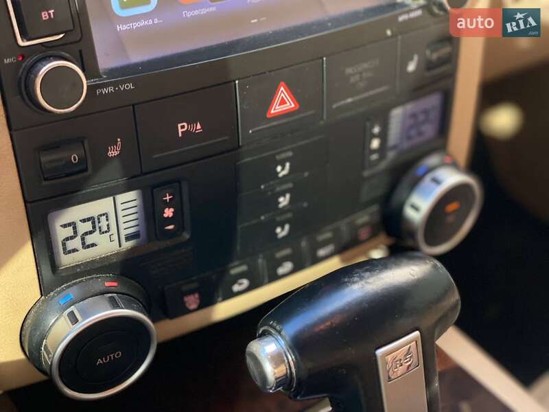 Внедорожник / Кроссовер Volkswagen Touareg 2008 в Киеве