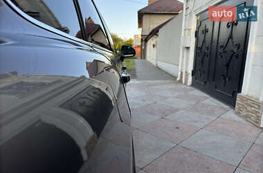 Внедорожник / Кроссовер Volkswagen Touareg 2010 в 