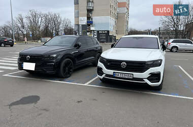 Позашляховик / Кросовер Volkswagen Touareg 2019 в 