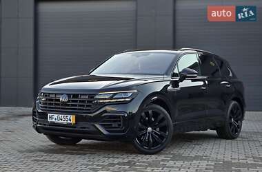 Внедорожник / Кроссовер Volkswagen Touareg 2018 в 