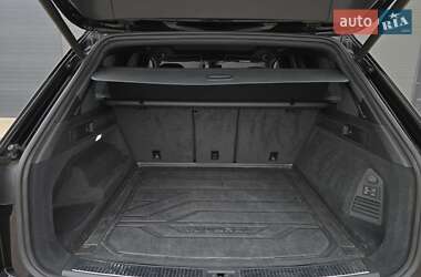 Внедорожник / Кроссовер Volkswagen Touareg 2018 в 