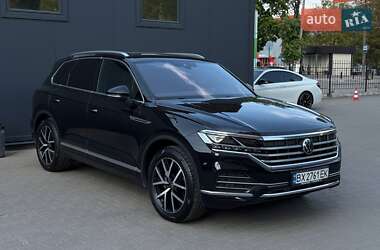 Позашляховик / Кросовер Volkswagen Touareg 2020 в 