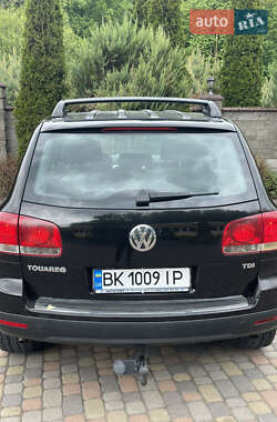 Позашляховик / Кросовер Volkswagen Touareg 2006 в 