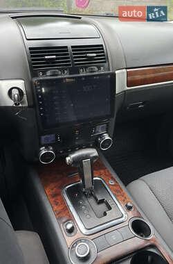 Позашляховик / Кросовер Volkswagen Touareg 2006 в 