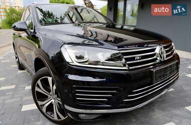 Внедорожник / Кроссовер Volkswagen Touareg 2016 в 