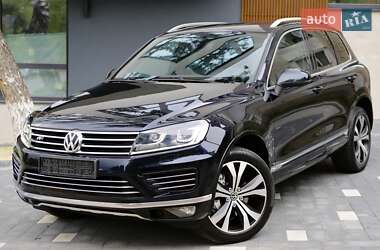 Внедорожник / Кроссовер Volkswagen Touareg 2016 в 