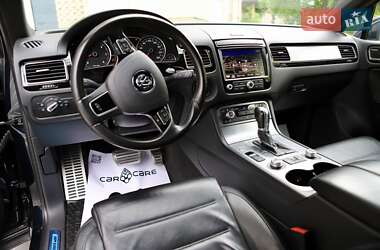 Внедорожник / Кроссовер Volkswagen Touareg 2016 в 