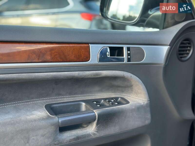 Позашляховик / Кросовер Volkswagen Touareg 2008 в Вінниці