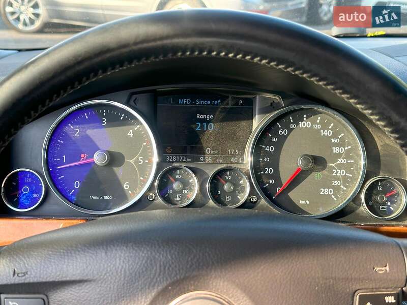 Позашляховик / Кросовер Volkswagen Touareg 2008 в Вінниці