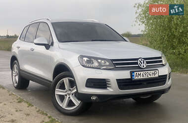 Позашляховик / Кросовер Volkswagen Touareg 2011 в Києві