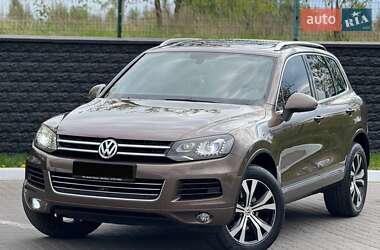 Позашляховик / Кросовер Volkswagen Touareg 2012 в Рівному