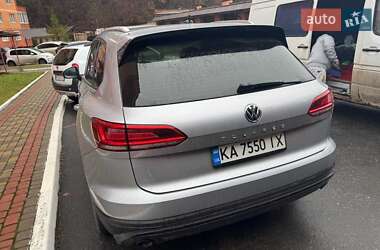 Внедорожник / Кроссовер Volkswagen Touareg 2019 в 