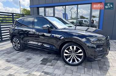 Внедорожник / Кроссовер Volkswagen Touareg 2020 в 