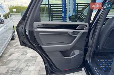 Внедорожник / Кроссовер Volkswagen Touareg 2020 в 