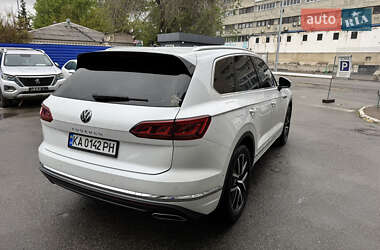 Позашляховик / Кросовер Volkswagen Touareg 2021 в 