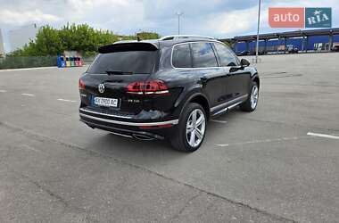Внедорожник / Кроссовер Volkswagen Touareg 2017 в 